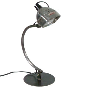 Bordslampa av gammal cykelbelysning
